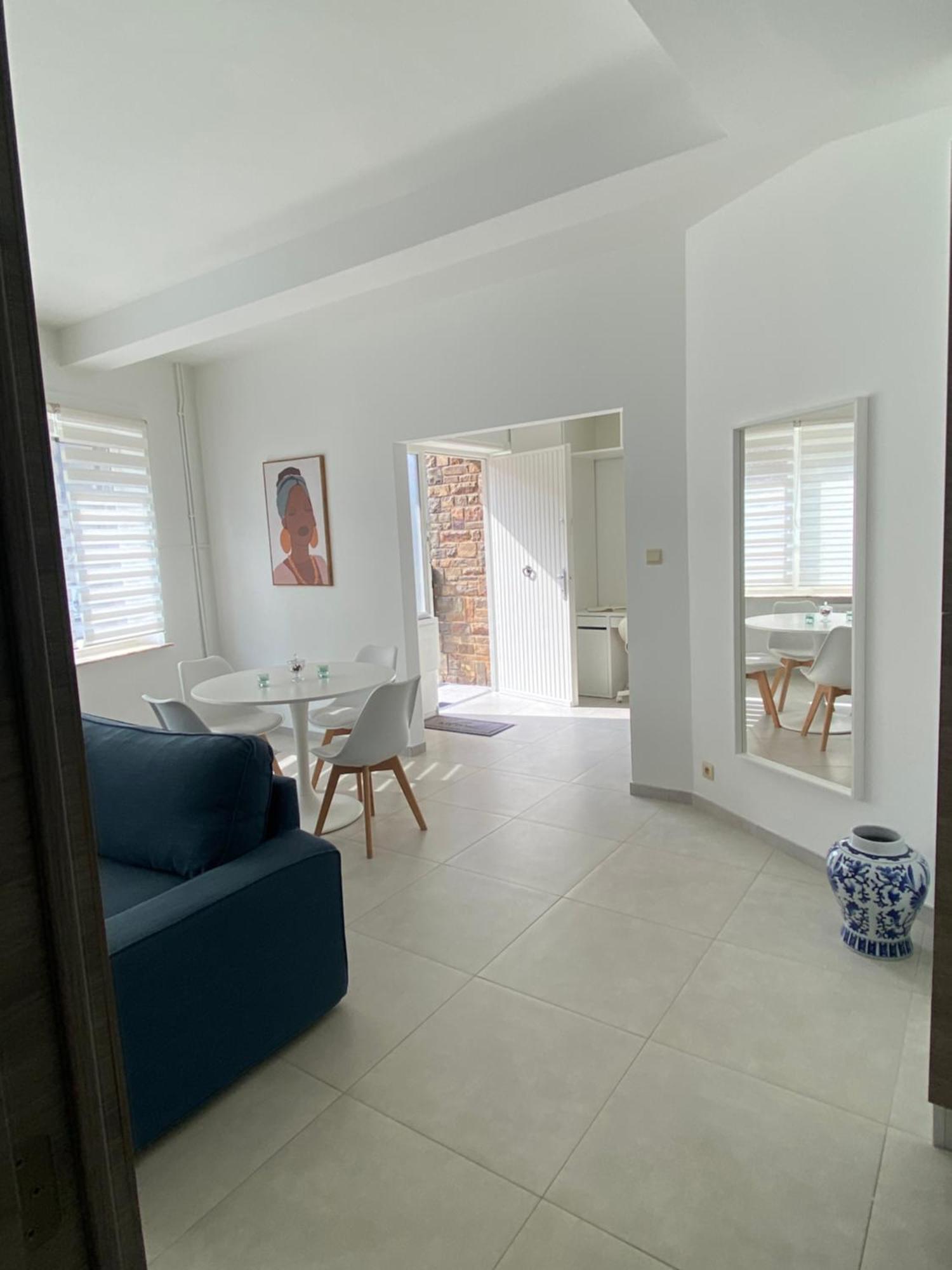 1-E Superbe Appartement Lumineux Charleroi Eksteriør billede